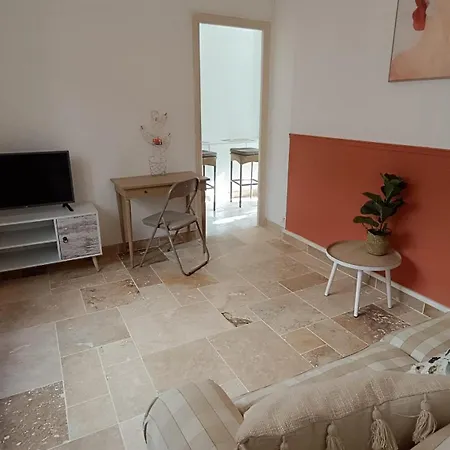 Studio Coquet Proche Gare Patio Appartement Perpignan